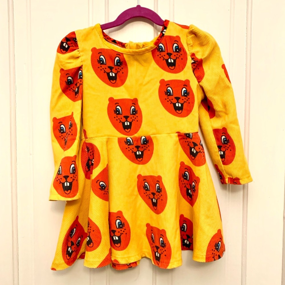 YELLOW LONG SLEEVE CORDUROY PRINTED DRESS WITH ADORABLE BEAVER SIZE 4T
